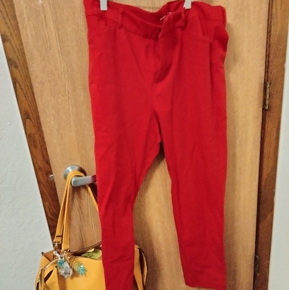 Red work pants - Picture 2 of 2